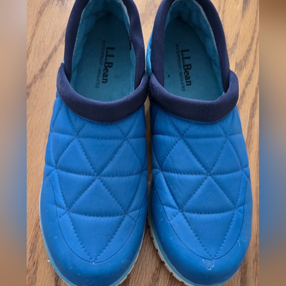 L.L. Bean Womens Blue Quilted Shoes